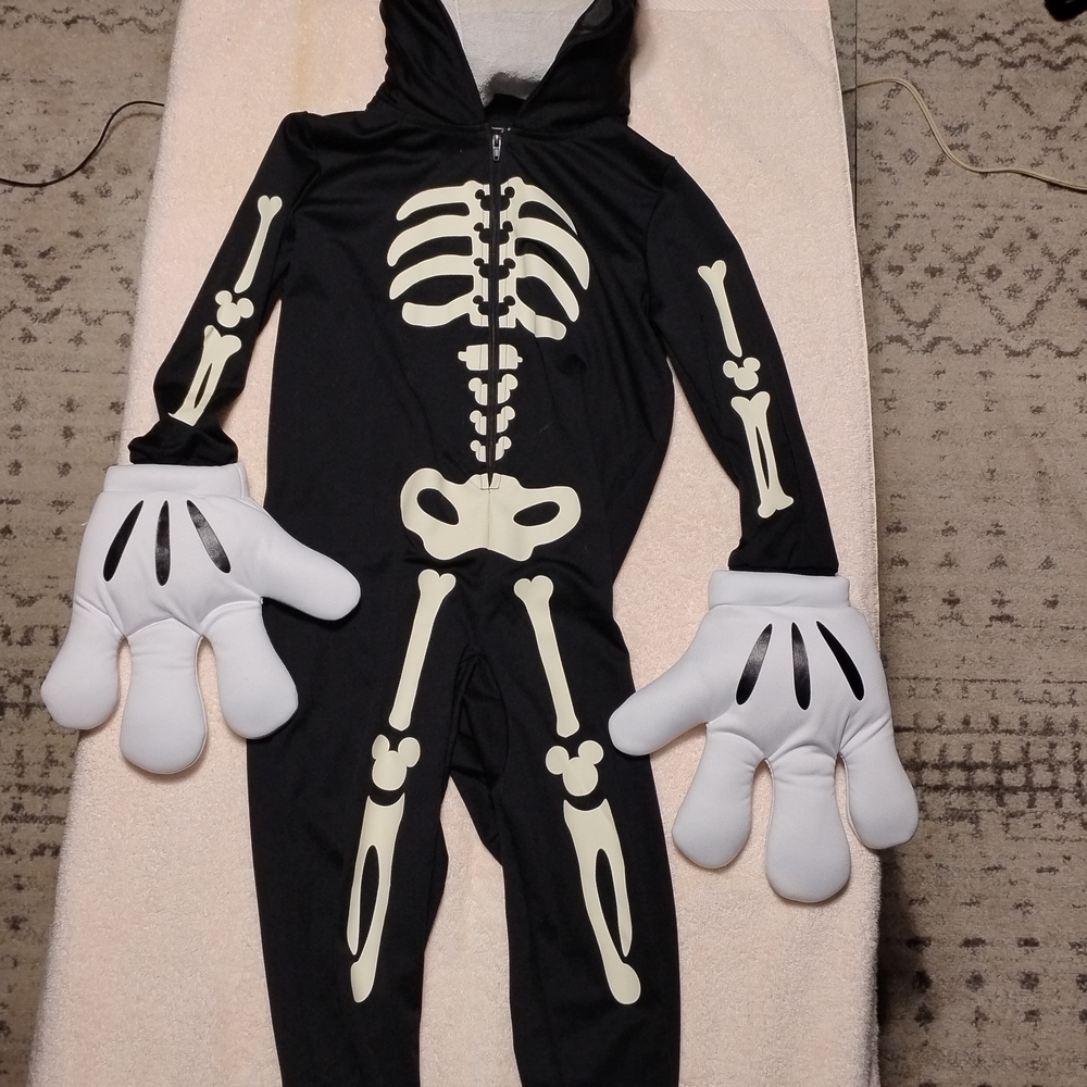 Disney Black and White Skeleton Design
